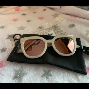 Quay “Noosa” sunglasses
